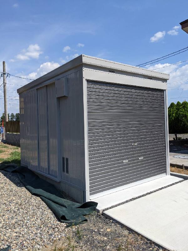 岐阜県本巣市　イナバ物置　バイク保管庫