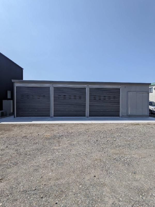 イナバ　ガレージ　ガレーディア4連棟